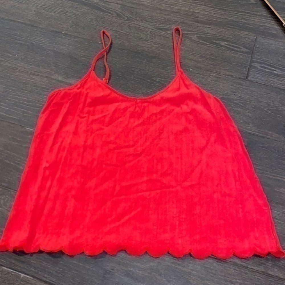 Umgee red scalloped tank top